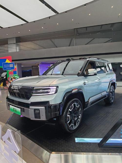 重庆120比亚迪方程豹硬派越野的爆款，英菲尼迪35周年与你共成长